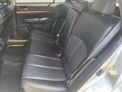 Used 2014 Subaru Outback 2.5i Limited AWD/4WD image 18