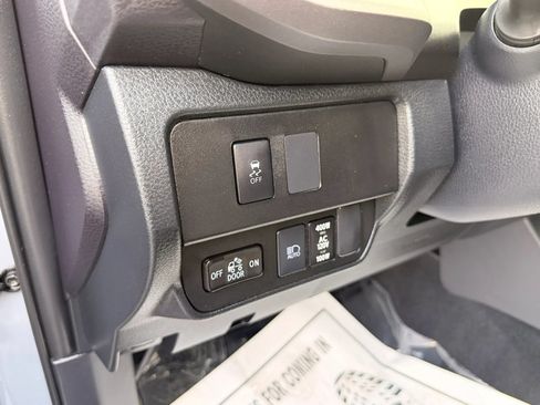 Used 2020 Toyota Tacoma TRD Sport w/ Technology Package AWD/4WD image 23