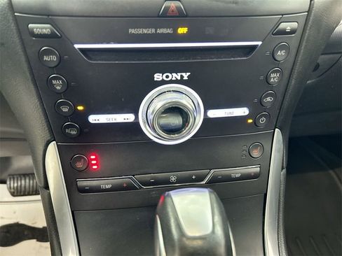 Used 2018 Ford Edge Titanium image 16