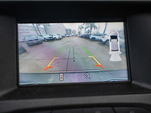 Used 2018 Ford Edge SEL image 27