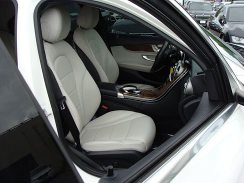 Used 2015 Mercedes-Benz C 300 4MATIC Sedan image 10