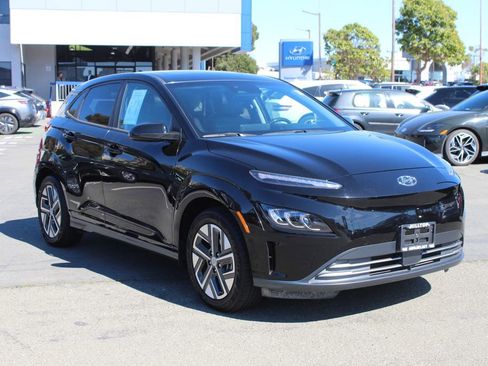 Used 2023 Hyundai Kona Limited image 5
