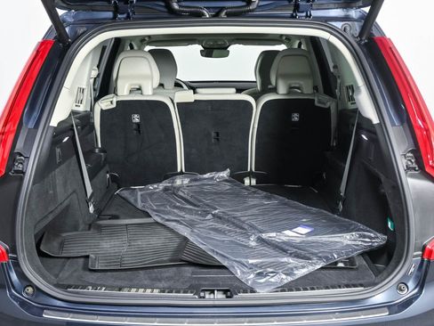 Certified 2025 Volvo XC90 T8 Plus w/ Protection Package Premier AWD/4WD image 31