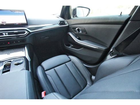 Used 2024 BMW 330i Sedan w/ Convenience Package RWD image 12