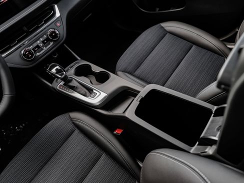 New 2025 Buick Envista Preferred w/ Convenience I Package image 24