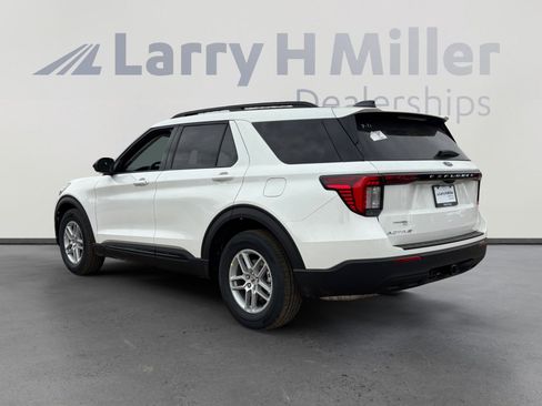 New 2026 Ford Explorer Active image 3