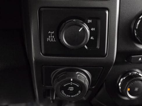 Used 2018 Ford F150 XLT w/ Equipment Group 302A Luxury image 32