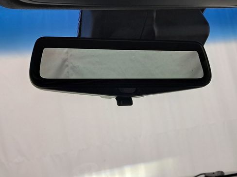 Used 2019 Cadillac Escalade Platinum image 22