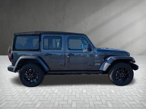 Used 2024 Jeep Wrangler Unlimited Sahara image 9