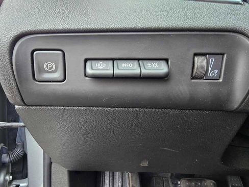 Used 2023 Buick Enclave Premium w/ Experience Buick Package image 18