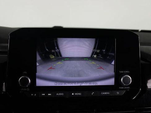 Certified 2025 Nissan Pathfinder SV FWD image 28