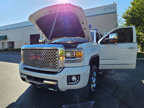 Used 2016 GMC Sierra 3500 Denali w/ Duramax Plus Package image 25