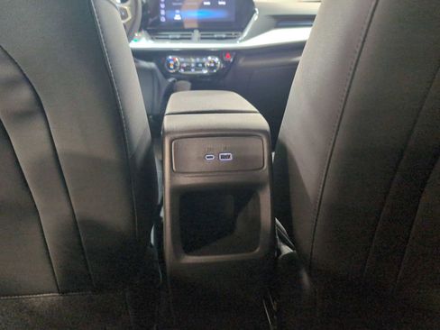 New 2026 Chevrolet Trax LT w/ Sunroof Package FWD image 21