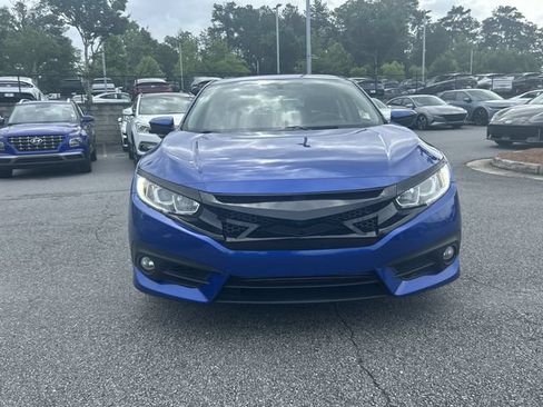 Used 2018 Honda Civic EX-T image 2