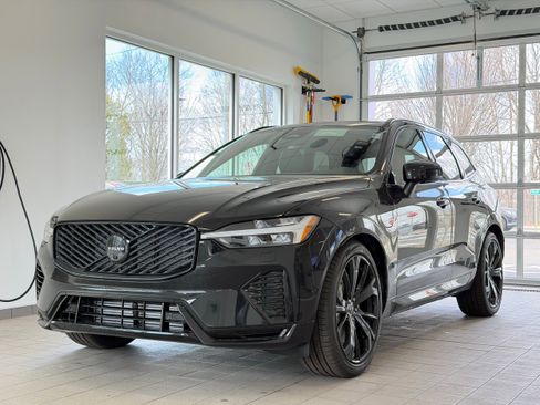 New 2026 Volvo XC60 T8 Ultra w/ Protection Package Premier AWD/4WD image 2