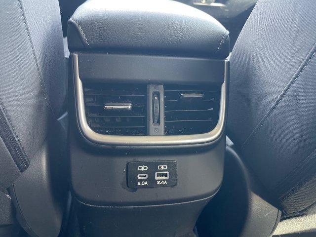 Used 2024 Subaru Outback Premium AWD/4WD image 16