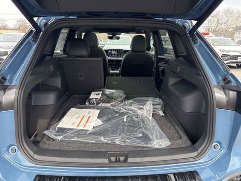 New 2026 Volkswagen Tiguan SE R-Line AWD/4WD image 4