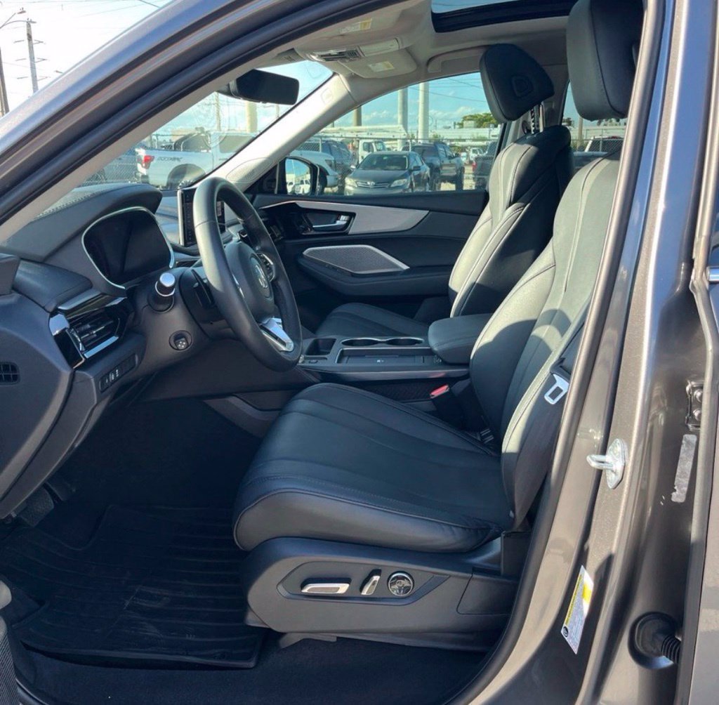 Used 2025 Acura MDX FWD image 14