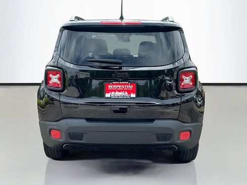 Used 2018 Jeep Renegade Altitude AWD/4WD image 7