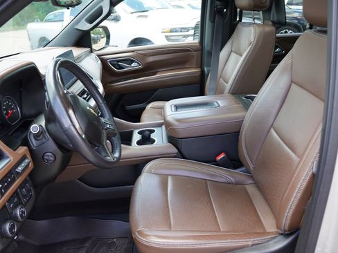 Used 2021 Chevrolet Tahoe High Country RWD image 7