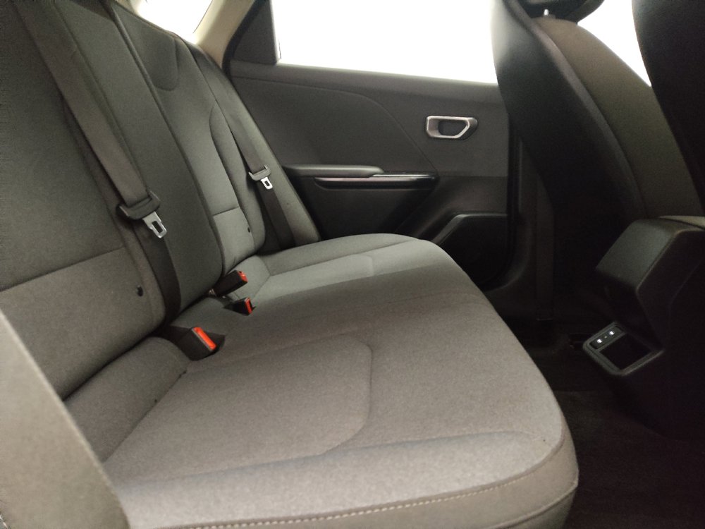 Used 2025 Kia K4 FWD image 19