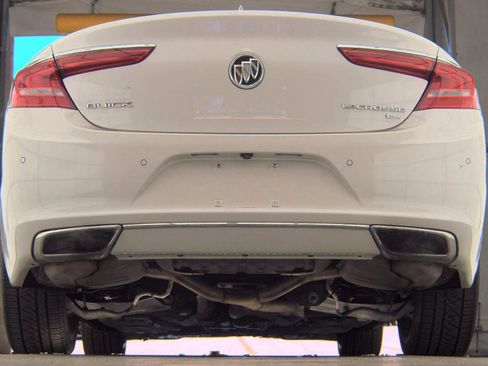 Used 2018 Buick LaCrosse Avenir w/ Driver Confidence Package #2 image 7