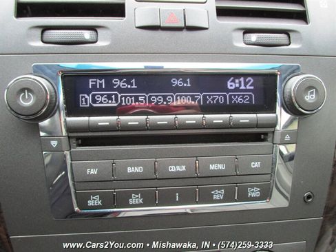 Used 2010 Cadillac DTS Luxury image 37