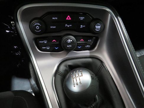 Used 2019 Dodge Challenger R/T image 24