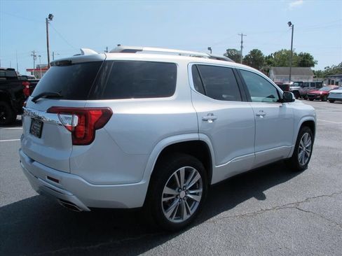 Used 2020 GMC Acadia Denali w/ LPO, Floor Liner Package FWD image 3
