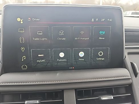 Certified 2024 GMC Yukon SLT w/ SLT Premium Package image 27