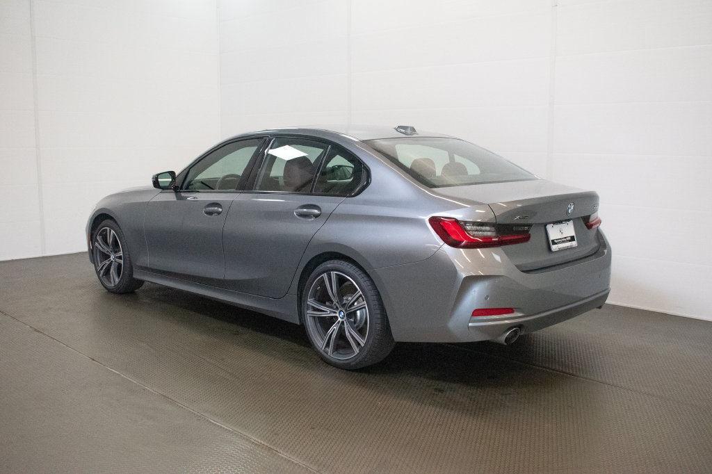Used 2023 BMW 330i xDrive Sedan w/ Premium Package AWD/4WD image 6