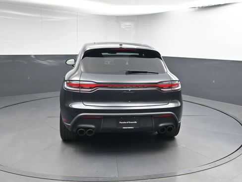 Used 2022 Porsche Macan image 25
