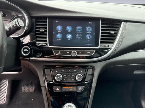 Used 2018 Buick Encore Essence AWD/4WD image 17