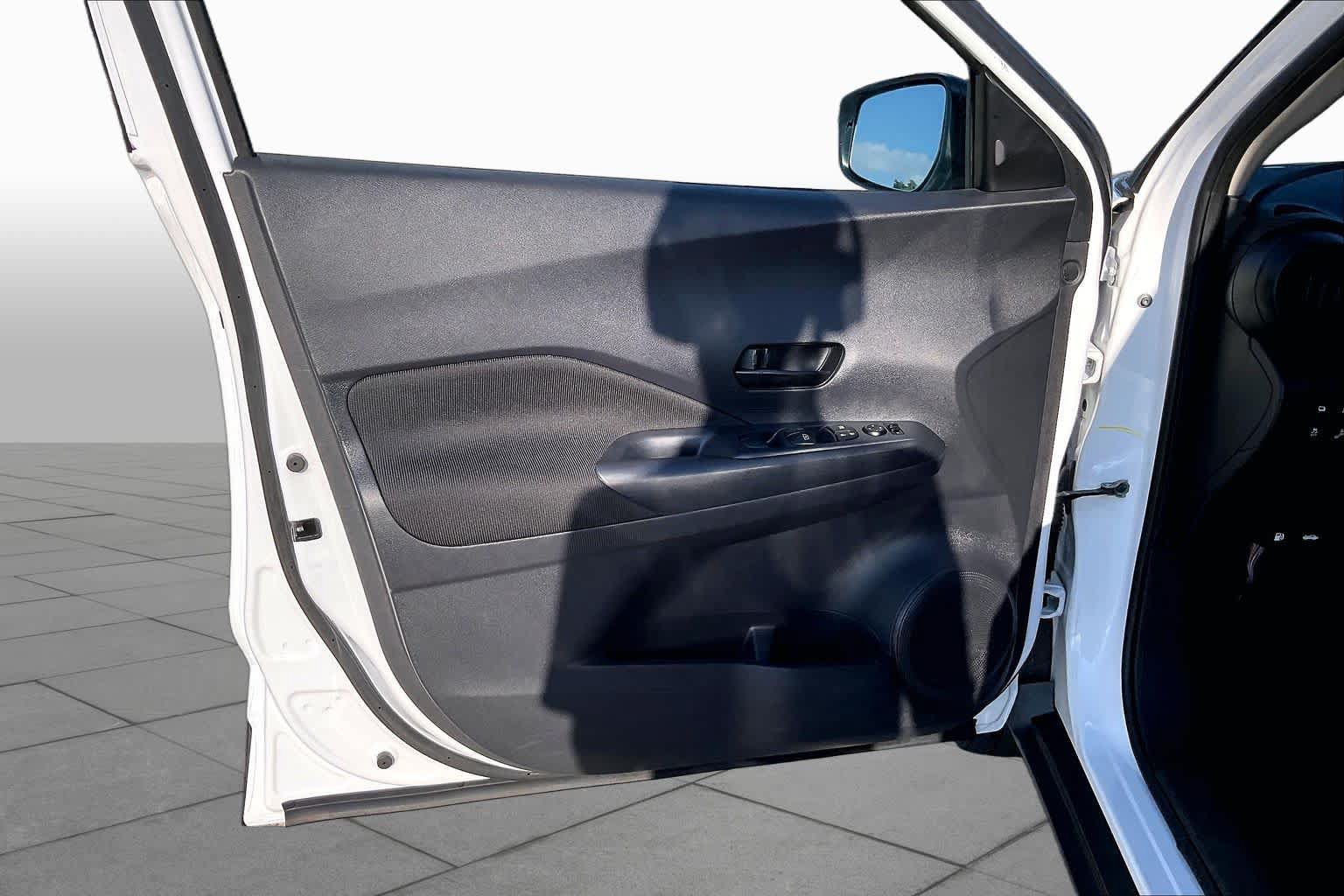 Used 2023 Nissan Kicks S FWD image 20