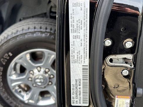 Used 2024 RAM 2500 Big Horn image 41