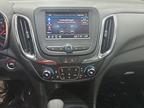 Used 2023 Chevrolet Equinox LT image 22
