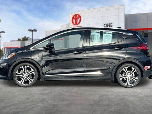 Used 2017 Chevrolet Bolt Premier w/ Driver Confidence II Package image 8