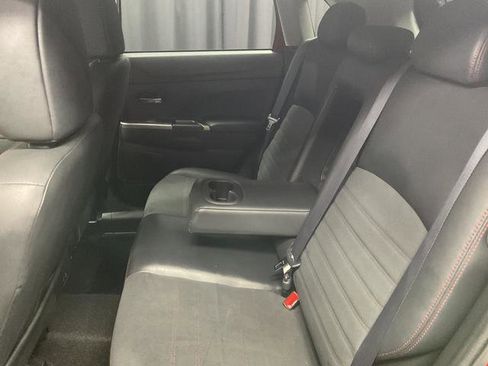 Used 2022 Mitsubishi Outlander Sport SE image 9