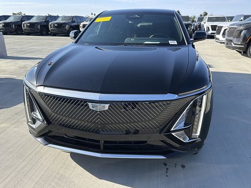 Used 2024 Cadillac Lyriq Luxury RWD image 1