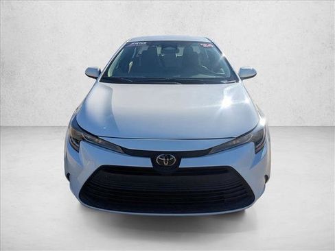 Used 2024 Toyota Corolla LE image 2