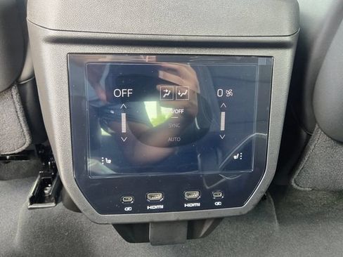 New 2026 GMC Yukon XL AT4 Ultimate AWD/4WD image 17