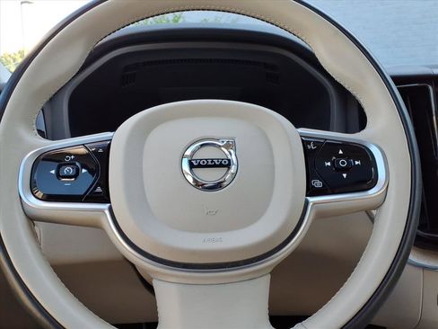 Certified 2023 Volvo XC60 B5 Plus image 28