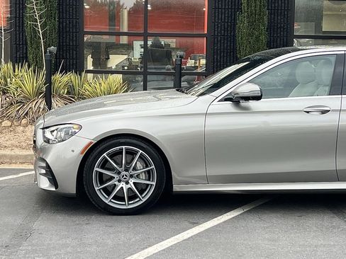 Used 2021 Mercedes-Benz E 350 Sedan image 10
