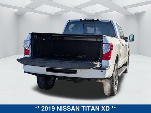 Used 2019 Nissan Titan SL w/ Texas Titan Edition image 13