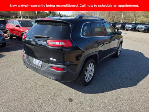 Used 2018 Jeep Cherokee Latitude Plus image 5