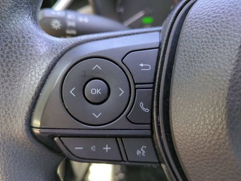 Used 2025 Toyota Corolla LE FWD image 22