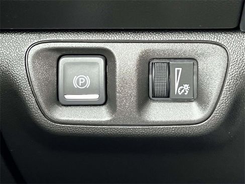 Certified 2023 GMC Acadia AT4 image 21