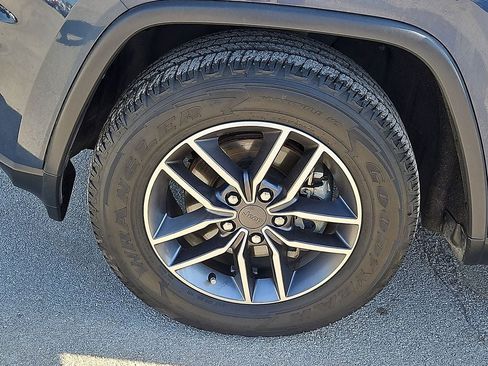Used 2020 Jeep Grand Cherokee Limited w/ Luxury Group II RWD image 13