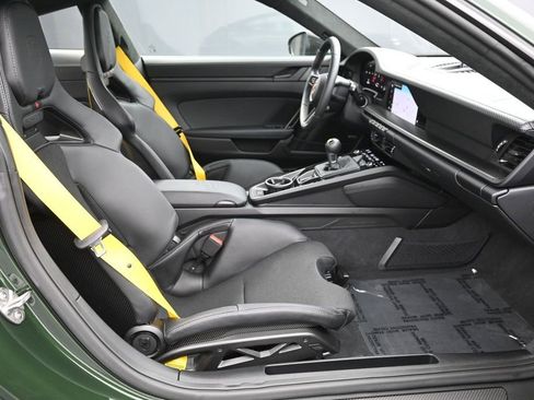 Certified 2026 Porsche 911 GT3 RWD image 32