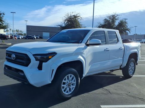 Certified 2024 Toyota Tacoma SR5 image 8